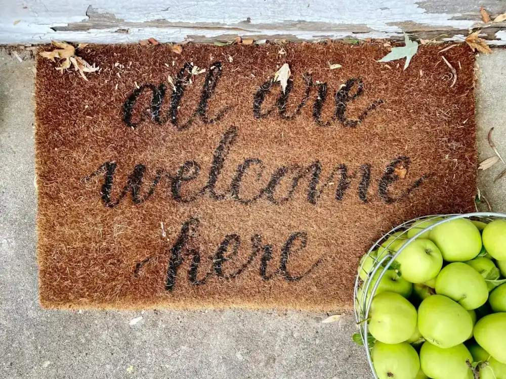 Recevoir des inconnus chez soi : ce que ça apprend sur les gens